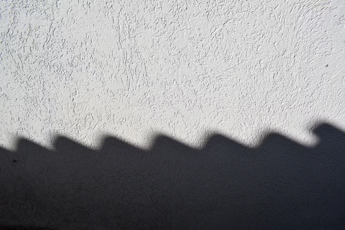 光と影の写真、波